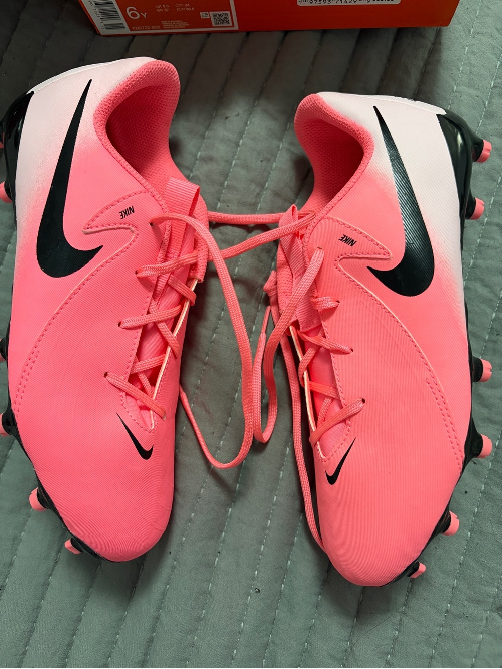 Nike Jr Phantom GX II Academy Youth Pink Soccer Cleats - Lightweight Performance